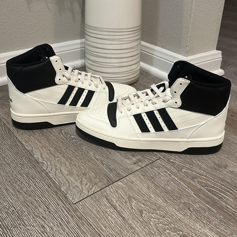 BNWT Adidas white/ cream and Black High-Tops ( multi sizes) - Picture 3 of 10